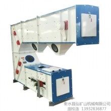 耐火材料專(zhuān)用Z型提升機(jī)，整機(jī)防爆，內(nèi)置強(qiáng)制通風(fēng)系統(tǒng)